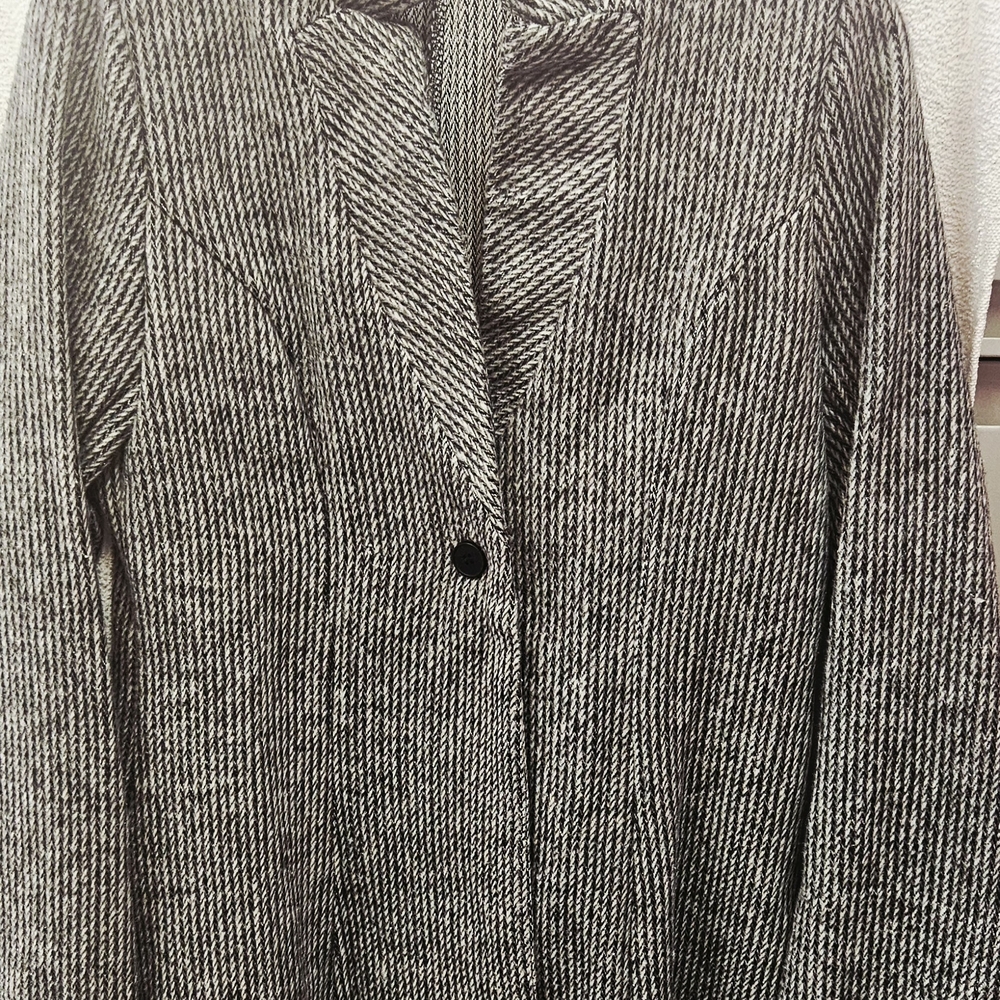 Black and White Textured Blazer with Lapel Collar